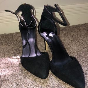 Lord And Taylor 424 Fifth heels